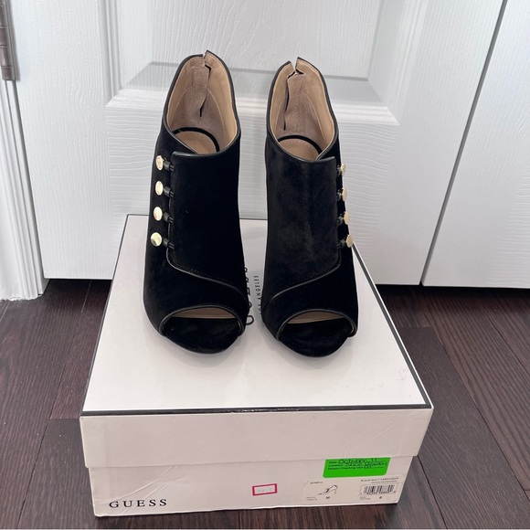 Guess | Woman’s Heel - Picture 7 of 8